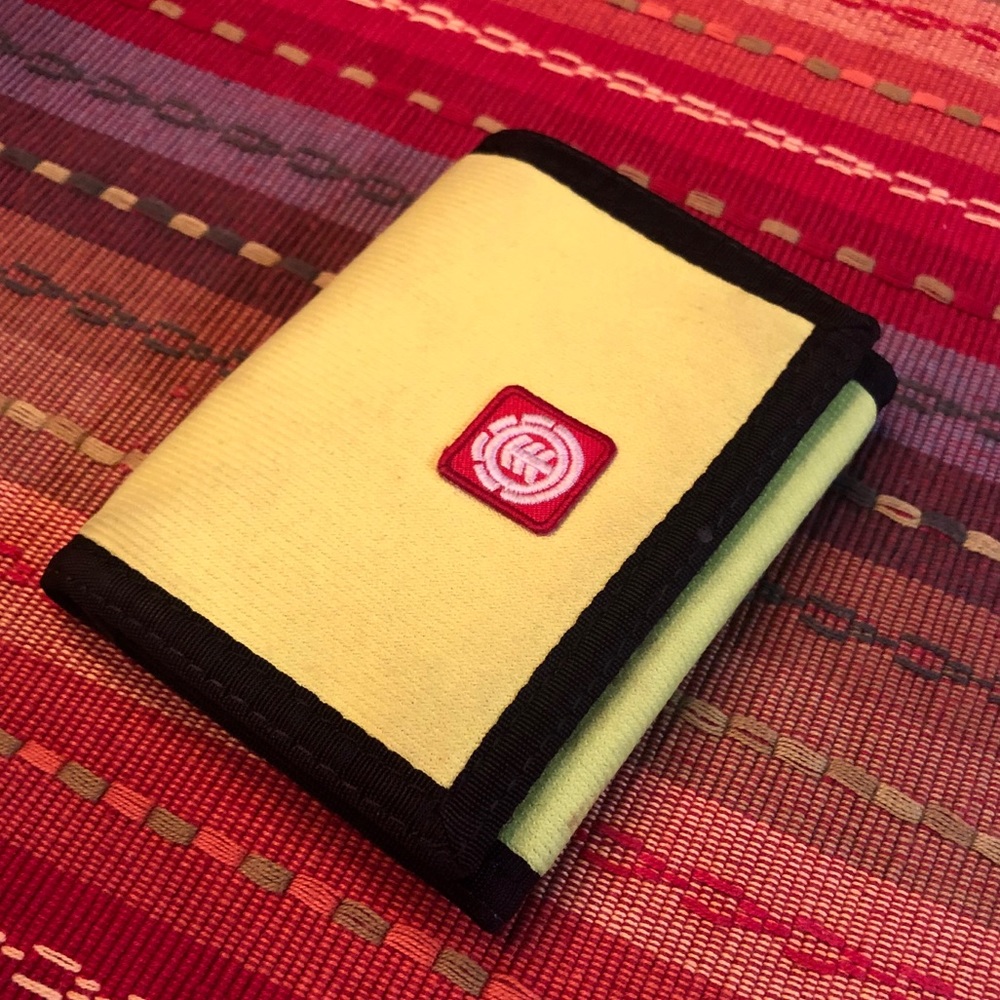 Element Yellow Wallet